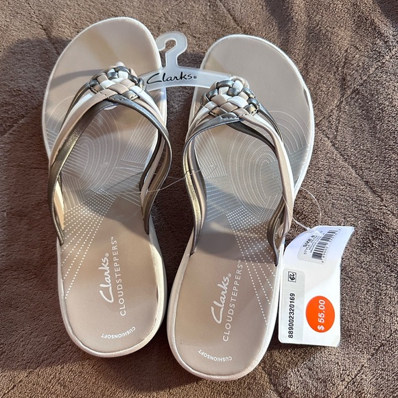 NWT CLARK SANDALS (SIZE 8) - Picture 2 of 7